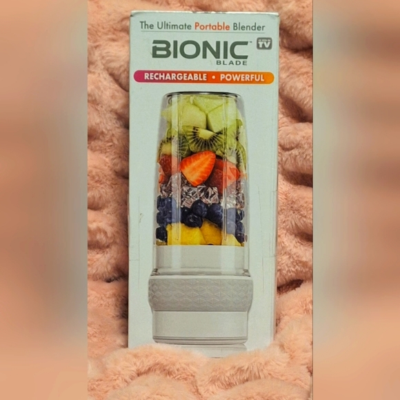 Portable Blender - Picture 1 of 2